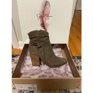 Jessica Simpson Olive Taupe Split Suede Boot